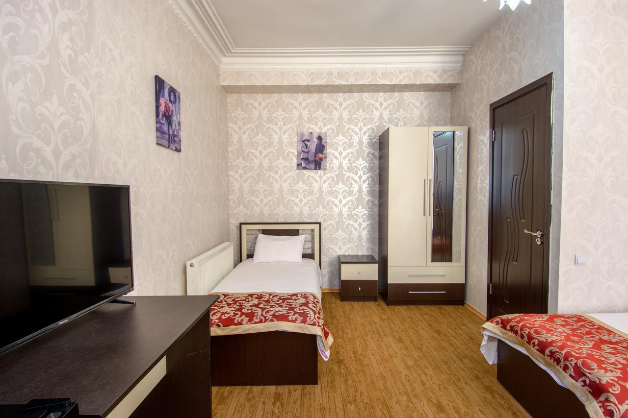 Silk Road Hotel Tbilisi Buitenkant foto