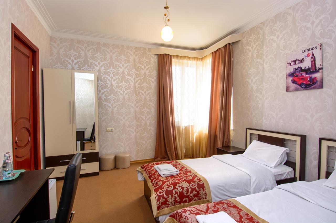 Silk Road Hotel Tbilisi Buitenkant foto